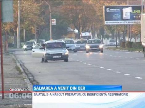 Pitesti: Un bebelus nascut prematur a fost transportat cu elicpoterul in Capitala