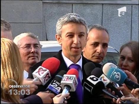 Circ in fata DNA: Dan Diaconescu, intre Tudor Gheorghe si "DJ Remus Vulpescu"