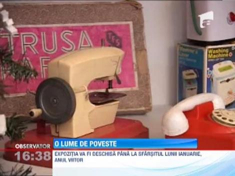 Expozitie de papusi si jucarii vechi de zeci de ani, la Muzeul Civilizatiei Dacice si Romane