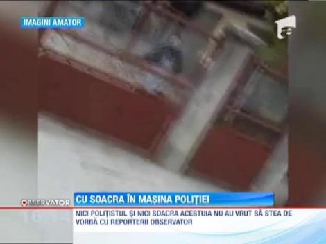 Seful de post dintr-o comuna din Mehedinti, acuzat ca foloseste masina de serviciu pe post de taxi pentru soacra