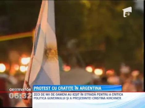 Argentinienii au protestat cu cratite si tigai fata de intentia presedintei Kirchner de a candida pentru un nou mandat