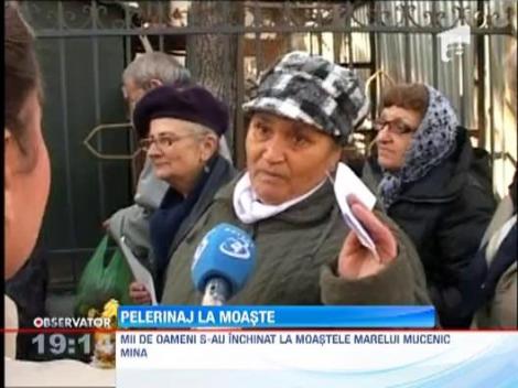 Octrotitorul celor pagubiti, Sfantul Mina, a adus astazi mii de oameni la o coada a credintei si sperantei