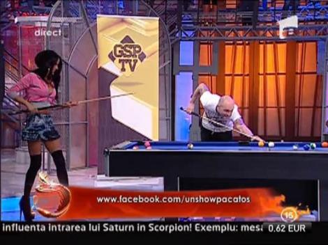 Daniela Crudu ia lectii de biliard