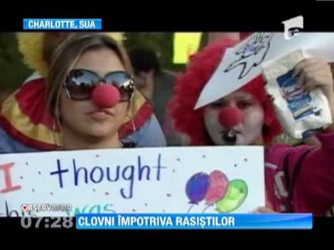 Clovni impotriva rasismului