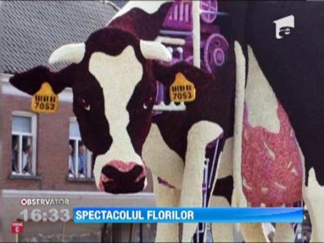Zeci de care alegorice decorate cu flori multicolore au defilat in Olanda