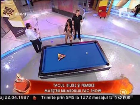 Maestrii biliadrului fac show