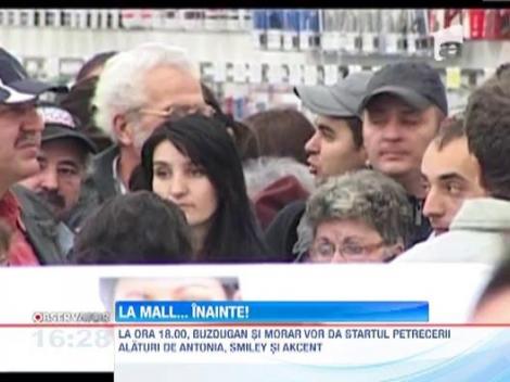 Sute de oameni s-au imbulzit la deschiderea mall-ului Ploiesti Shopping City