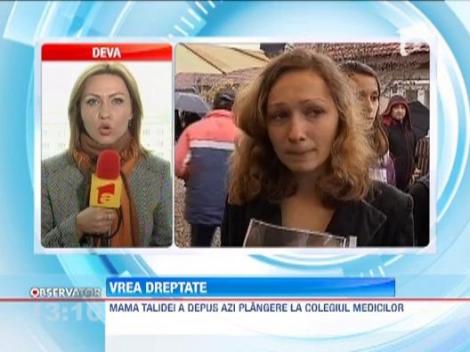 Mama copilului care a murit din vina medicilor vrea ca vinovatul sa fie pedepsit
