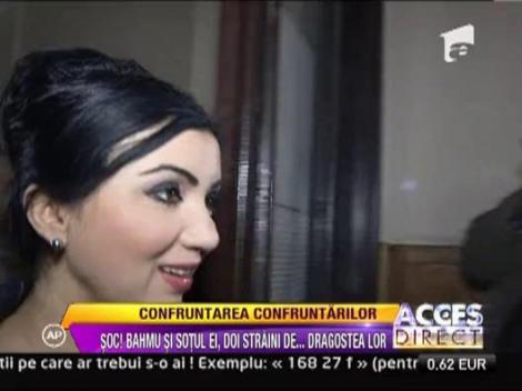 Adriana Bahmuteanu si sotul ei, ca doi straini in sala de judecata