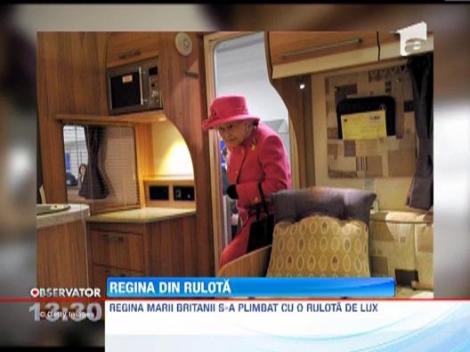 Regina Marii Britanii s-a plimbat cu o rulota de lux