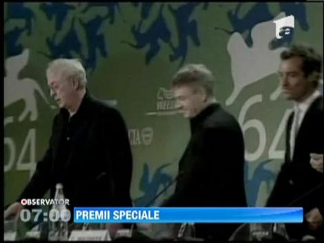 Jude Law si veteranul Michael Gambon, recompensati cu premii la British Independent Film Awards 2012