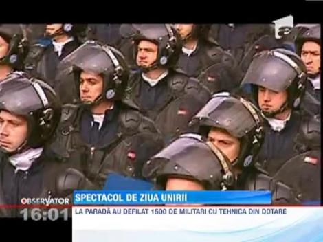 Ziua Romaniei ne-a scos in strada! 20 de mii de romani au venit la cea mai mare parada militara