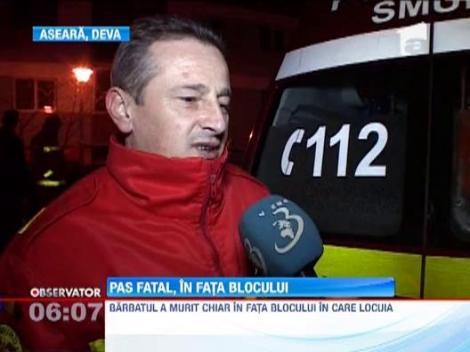 Un batran din Deva si-a gasit sfarsitul chiar in fata blocului. S-a impiedicat de cateva trepte si s-a lovit puternic la cap