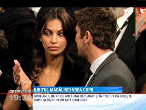 Gerard Butler are planuri mari cu Madalina Ghenea. Actorul vrea copii!