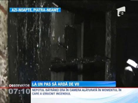 O batrana din Piatra Neamt si nepotul ei au fost la un pas sa arda de vii in propria casa