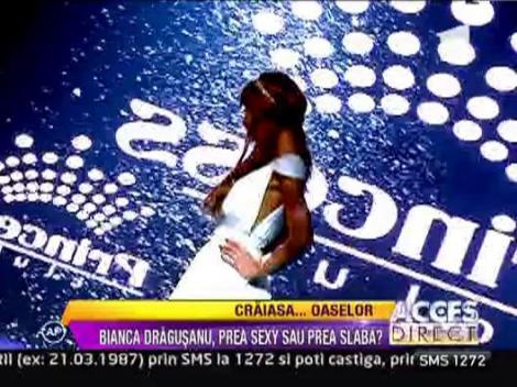 Bianca Dragusanu isi etaleaza talia de viespe