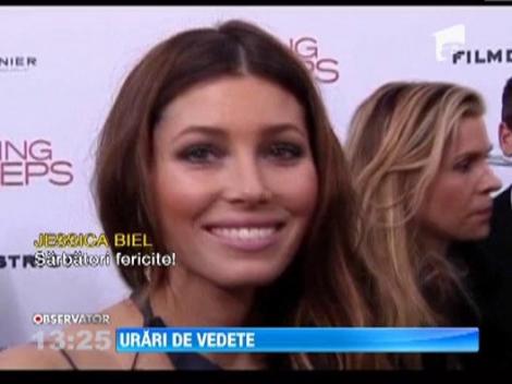 Vedetele de la Hollywood le-au transmis fanilor urari pentru Craciun si Anul Nou