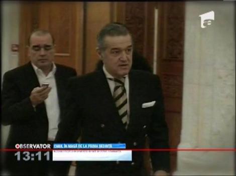 Alesii depun astazi juramantul in Parlament