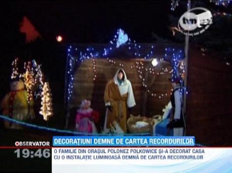 O familie de polonezi si-a decorat casa cu 58.000 de luminite