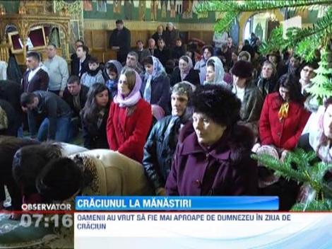 Manastirile din Moldova au fost luate cu asalt de pelerini