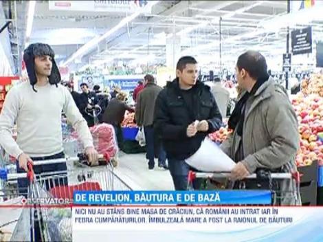 Opt din zece romani vor petrece revelionul acasa