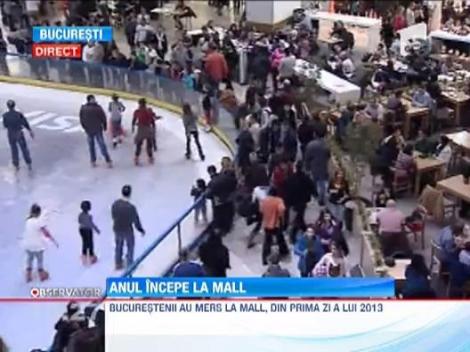 Bucurestenii au umplut din prima zi a lui 2013, centrele comerciale