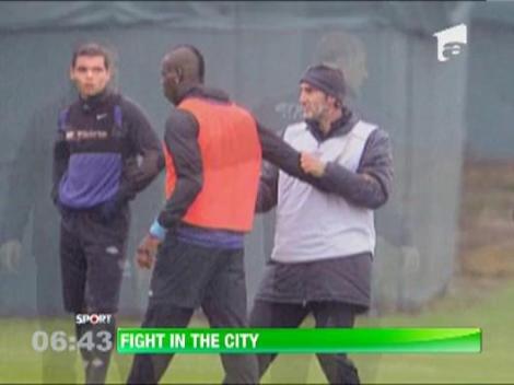 Mancini s-a luat la bataie cu Balotelli la antrenament!