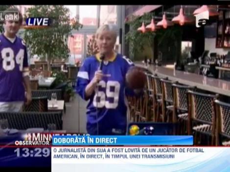 Jurnalista pusa la pamant la un antrenament de fotbal american