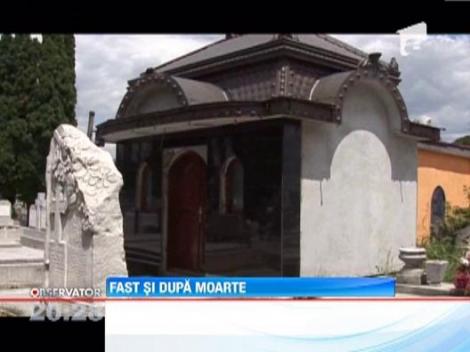 In Rusia exista un cimitir care elogiaza viata unor mafioti locali