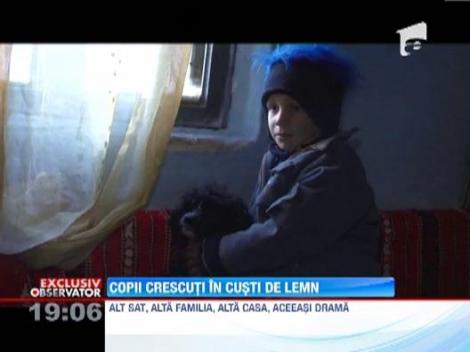 EXCLUSIV! Dambovita: Doua familii traiesc impreuna cu copiii, intr-o saracie greu de imaginat