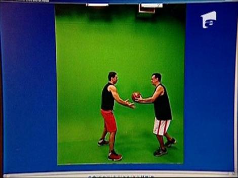 Mircea Badea si Ciutacu, sedinta foto pe terenul de baschet