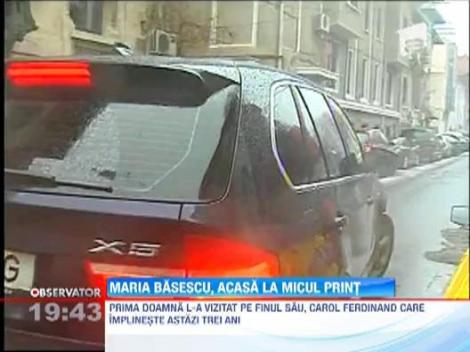 Maria Basescu i-a facut cadou printului Carol Ferdinand o trotineta roz