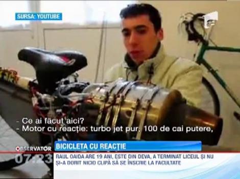 Un roman a inventat un motor cu reactie pentru biciclete