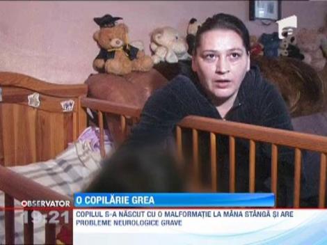 O copilarie grea! Un baietel din judetul Botosani sufera de obezitate morbida
