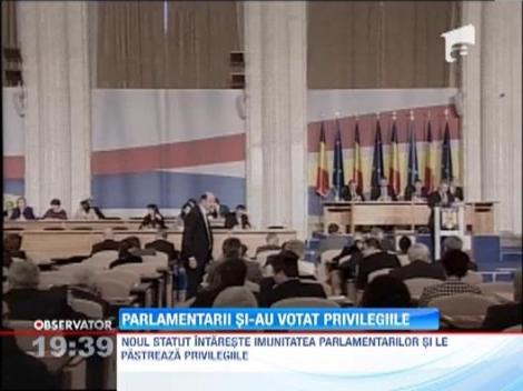 Statutul parlamentarului: Deputatii si senatorii au votat astazi privilegiile de care vor avea parte