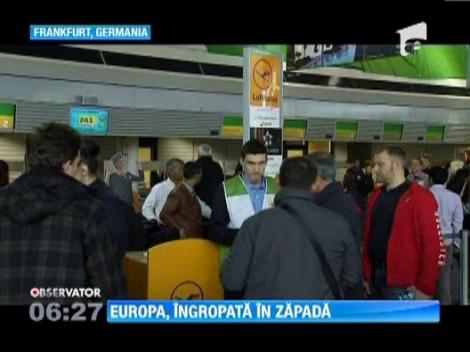 Traficul aerian din Europa, paralizat din cauza ninsorilor abundente. Zeci de mii de oameni au ramas blocati in salile de asteptare