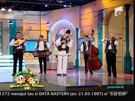 Premiera la Neatza! Gelu Voicu & taraful "Lautarii din Teleorman" - "Sarba cu strigatura"