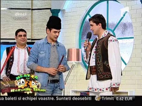 Matinalul Razvan a cantat din fluier la Neatza, iar Gelu Voicu l-a acompaniat! Vezi ce a iesit!