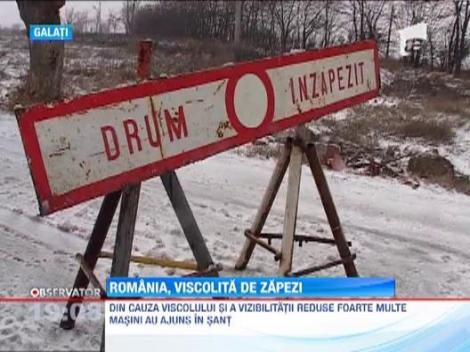 Drumuri blocate si scoli inchise! 27 de judete se afla sub cod galben de ninsori si viscol