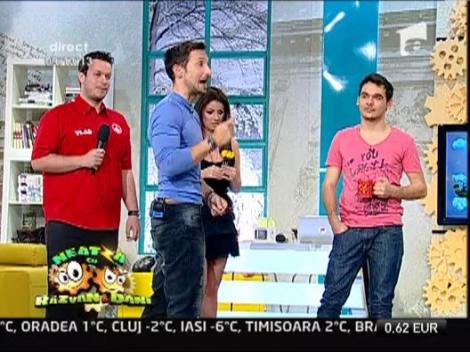 Pericol la Neatza: Razvan si Dani au incins o partida de darts! 