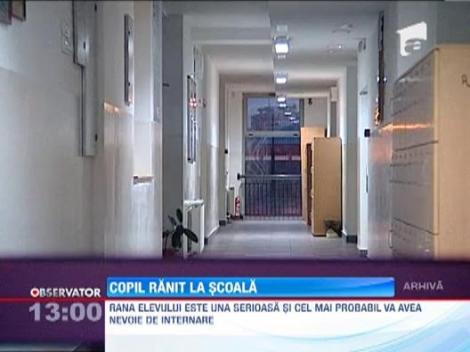 Un baiat din Bucuresti s-a ranit la scoala si urmeaza sa fie operat