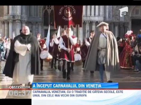 A inceput carnavalul! Venetia, invadata de masti si costume de epoca