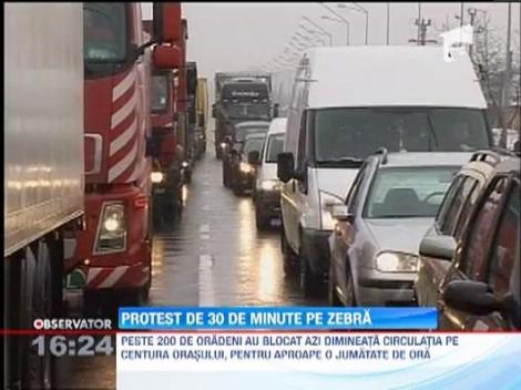Protest in Oradea: Sute de oameni au blocat singura trecere de pietoni de pe centura orasului