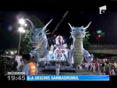 Carnavalul de la Rio: Peste 70.000 de persoane au inceput distractia pe Sambadrom!