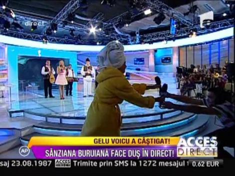 Sanziana Buruiana face dus in direct!