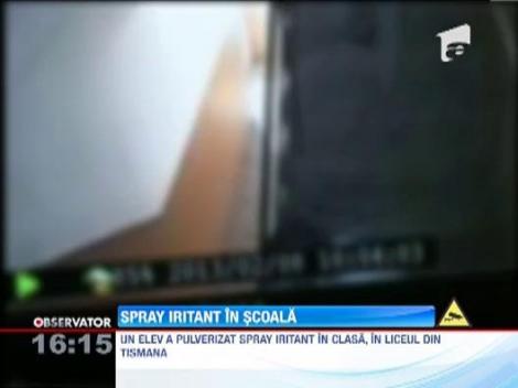 Gorj: Un elev a pulverizat spray iritant cu ardei iute in clasa, pentru ca profesoara i-a certat prietenul