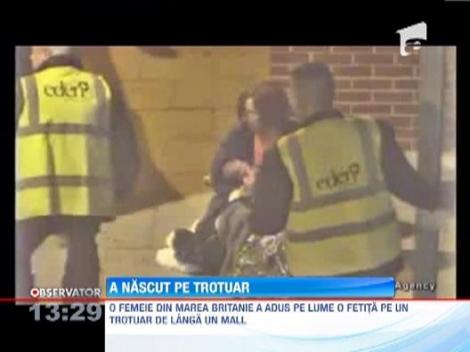 A nascut pe trotuar!