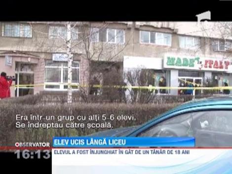 UPDATE/ Elev injunghiat in zona gatului, in fata unui liceu din Targoviste