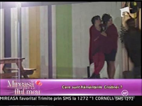 Cristina s-a suparat pe Cosmin pentru ca a purtat o discutie cu Steliana