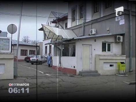 Din spatele gratiilor, un fost dascal a inselat zeci de oameni